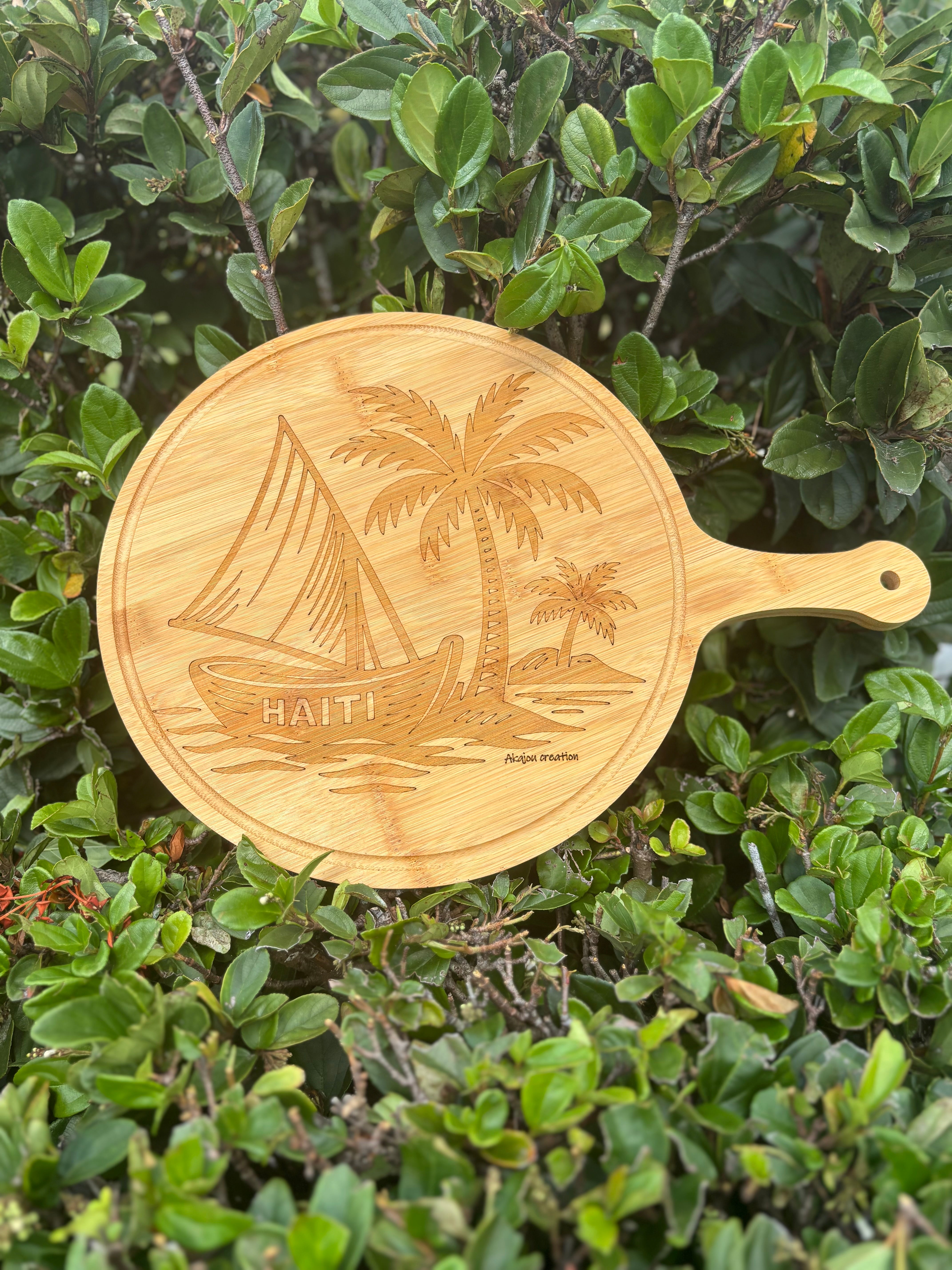 Personalized Wood Cutting Board with Handle Wooden - Akajou